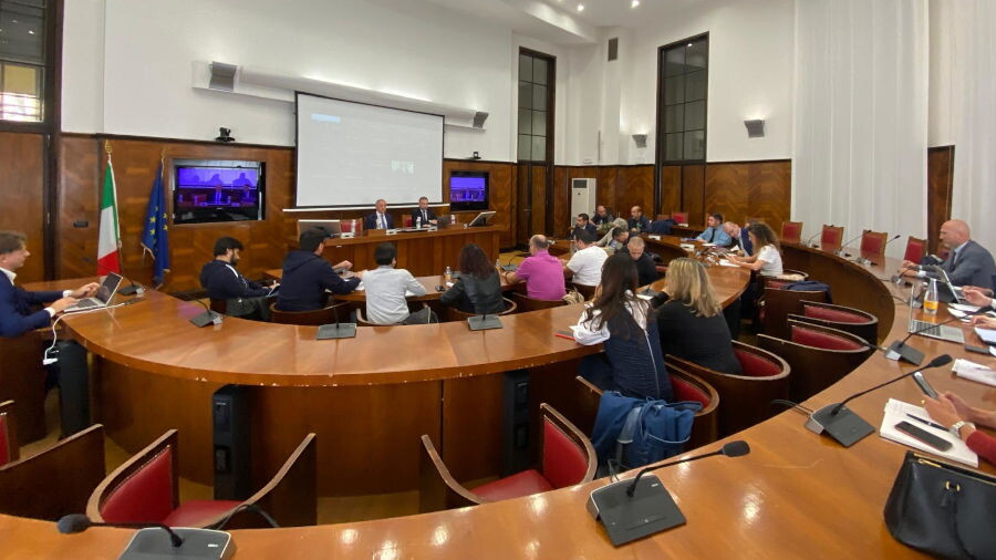 Yoox sospende i licenziamenti per 211 lavoratori