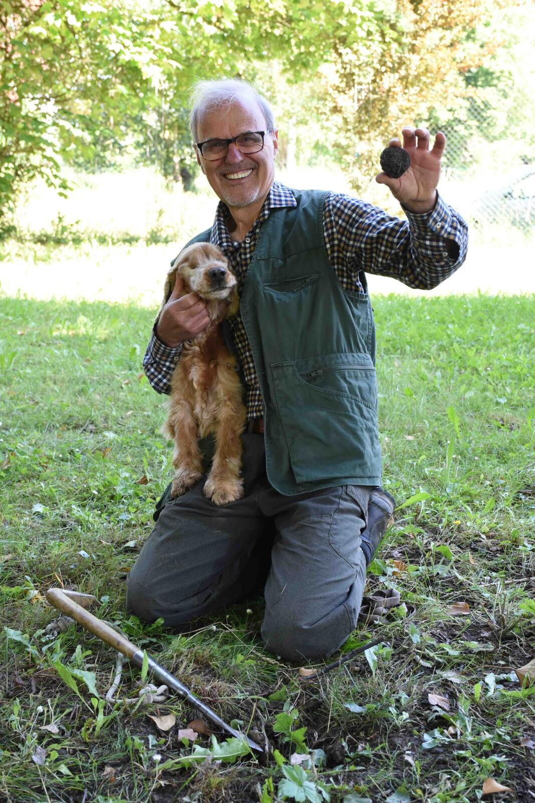 Leo, il cane cieco campione nella ricerca dei tartufi vince il premio cinema