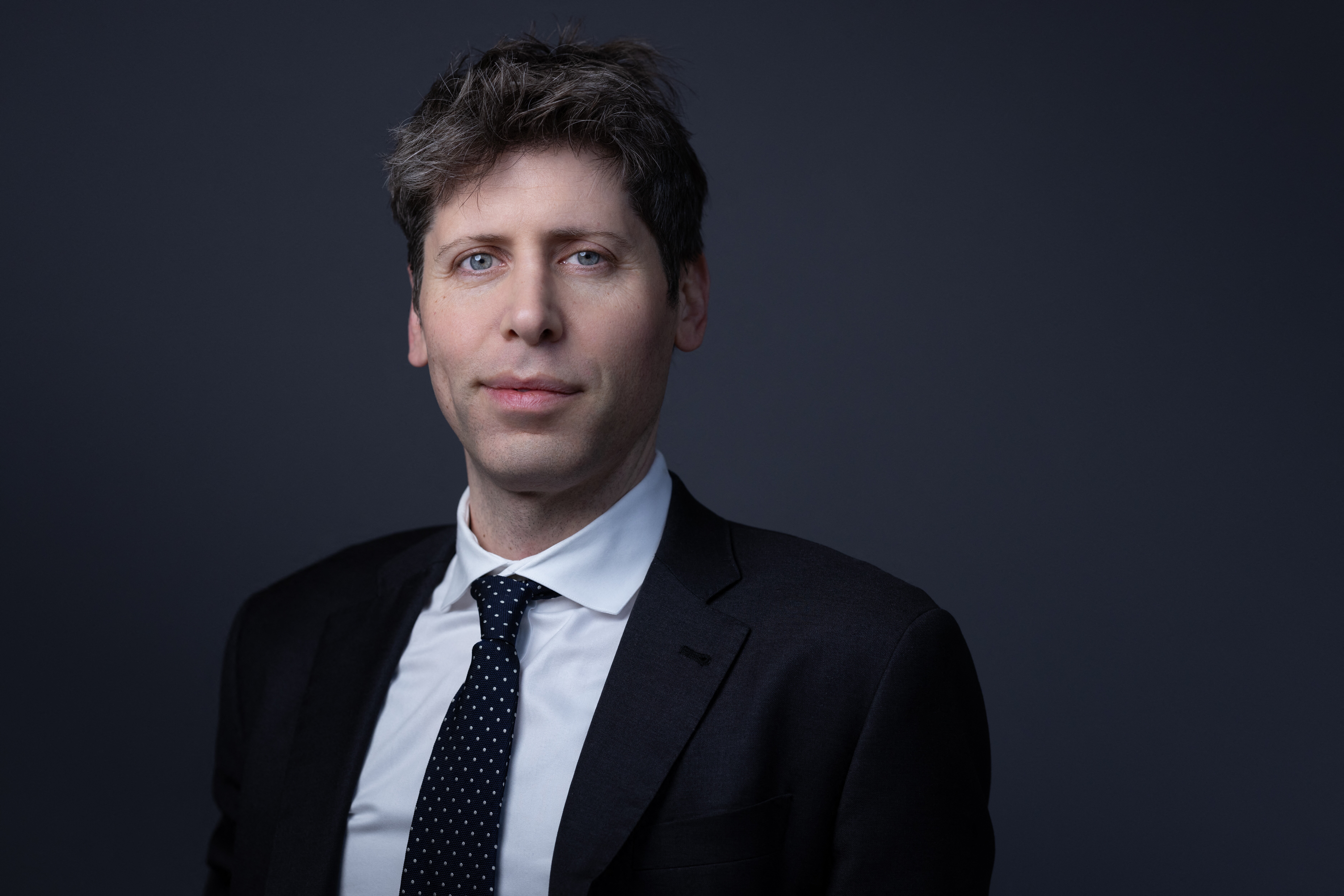 Il libro che racconta la corsa di Sam Altman per creare l’IA perfetta