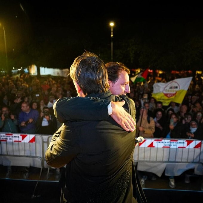 Il M5S può restare nel campo largo con Pd e Renzi?