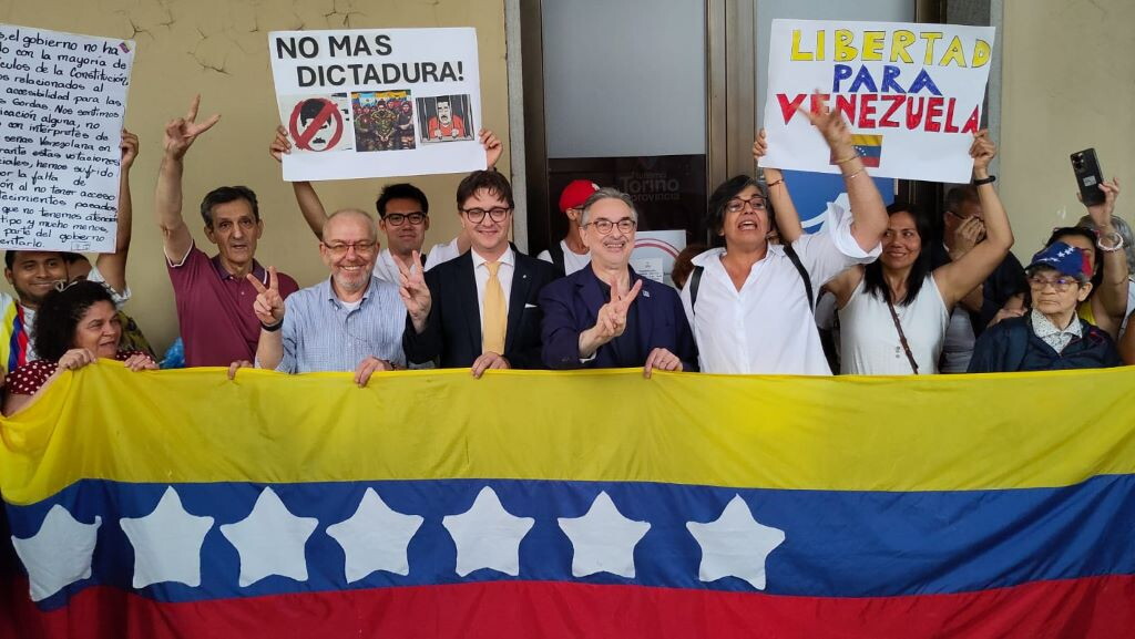 I venezuelani in Italia: "Machado ha risvegliato un popolo"