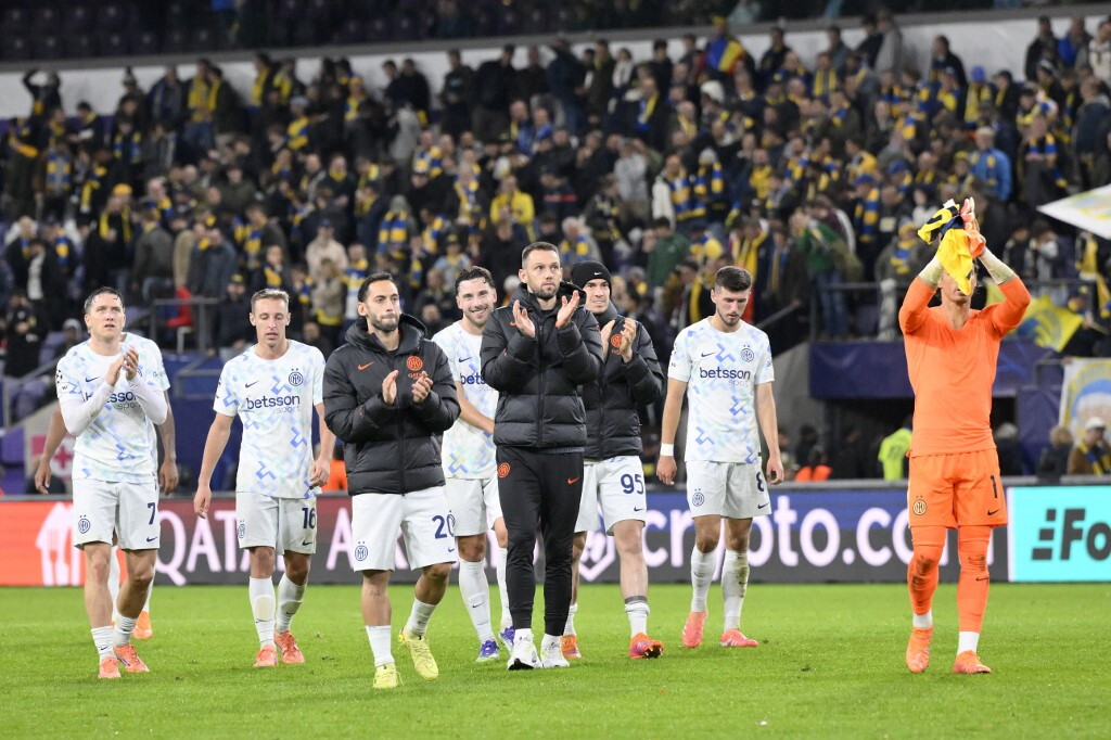 Inter travolgente, Napoli da incubo: Champions a due facce per le italiane