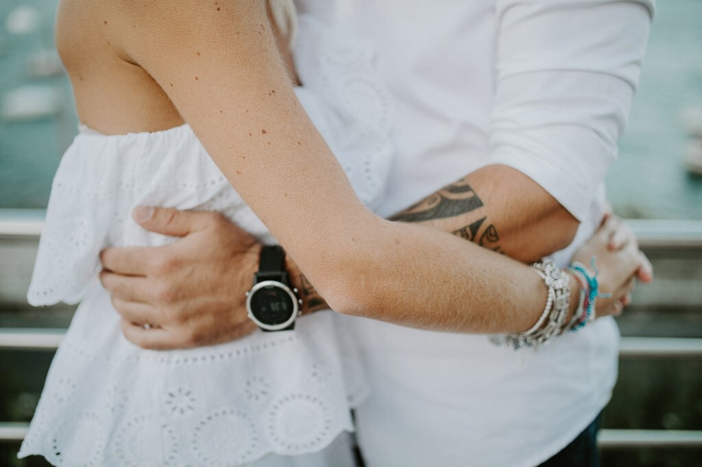 I manipolatori usano il contatto fisico per controllare il partner