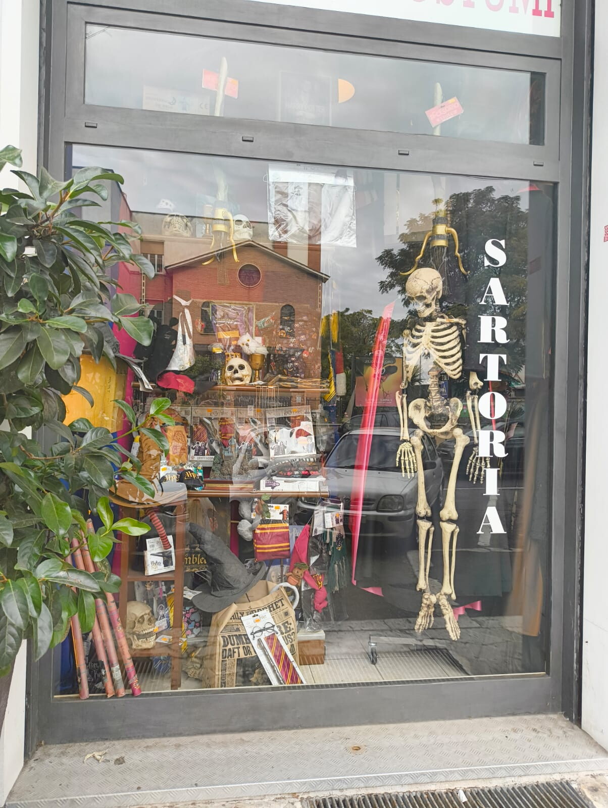 Halloween, prezzi da brivido. Costumi e serate sempre più care