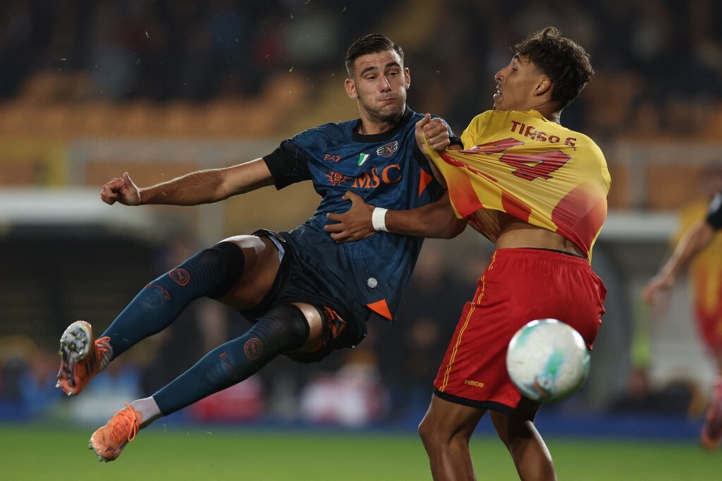 Lecce spreca un rigore, Napoli passa 1-0 con Anguissa