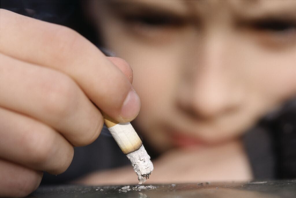 Chi fuma prima dei 20 anni ha l'80% in più di avere un ictus