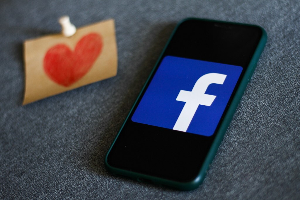 Facebook punta tutto sull'amore per conquistare la Gen Z