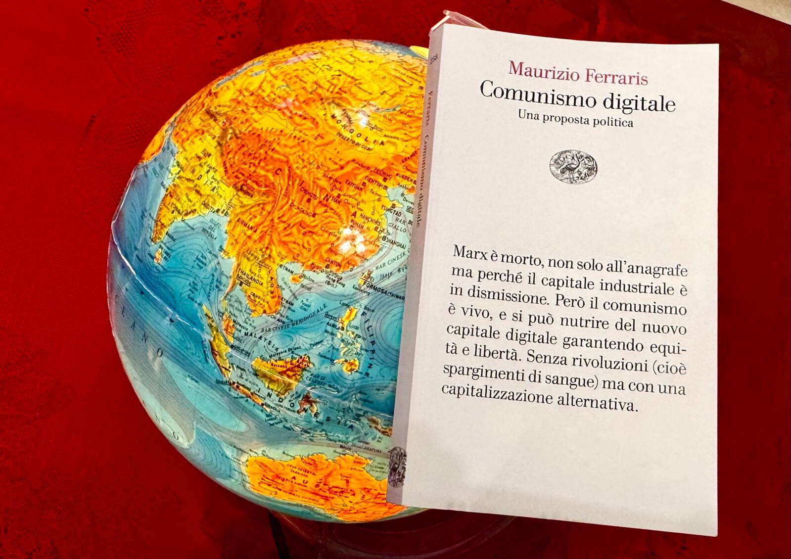 'Comunismo digitale', il Webfare e la rivoluzione documediale di Ferraris