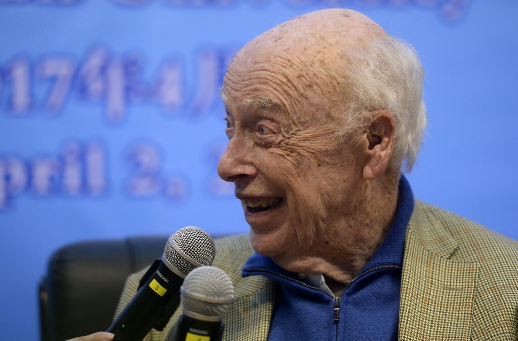 Addio a James Watson, il Nobel che svelò il DNA