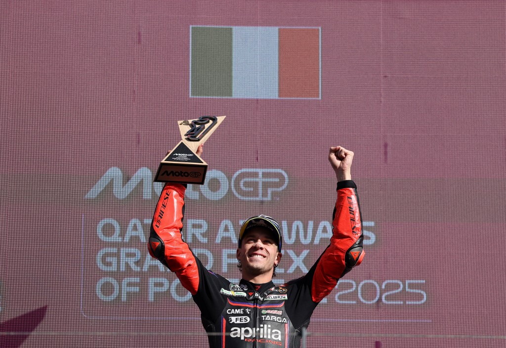 Motomondiale: Bezzecchi trionfa in Portogallo. Ancora delusione Bagnaia per una caduta