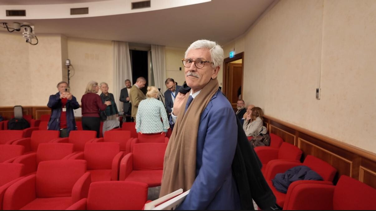 "La Roma vincerà lo scudetto?". La replica scaramantica di D'Alema