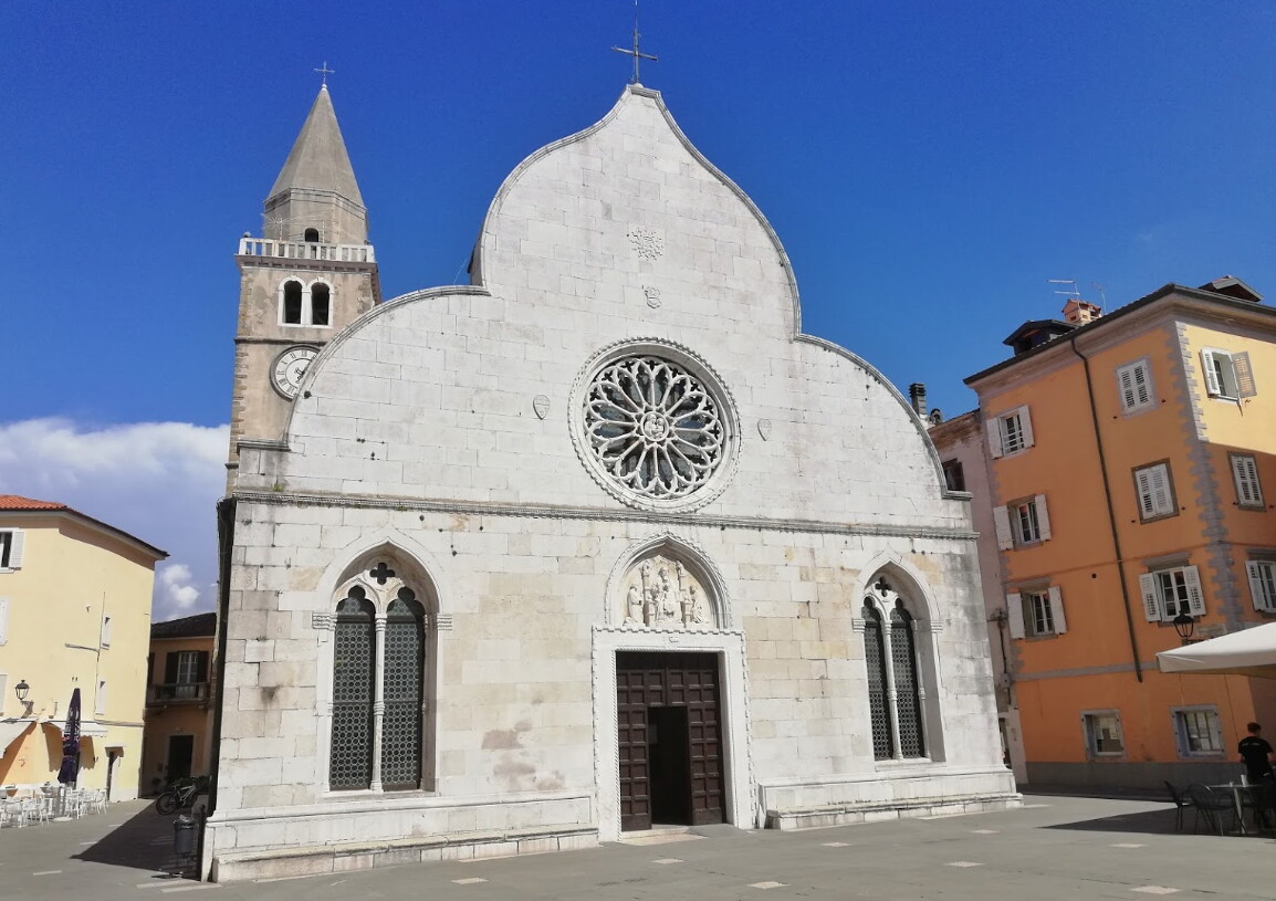 Bimbo ucciso dalla madre, il parroco di Muggia: “Il padre si era opposto agli incontri liberi”