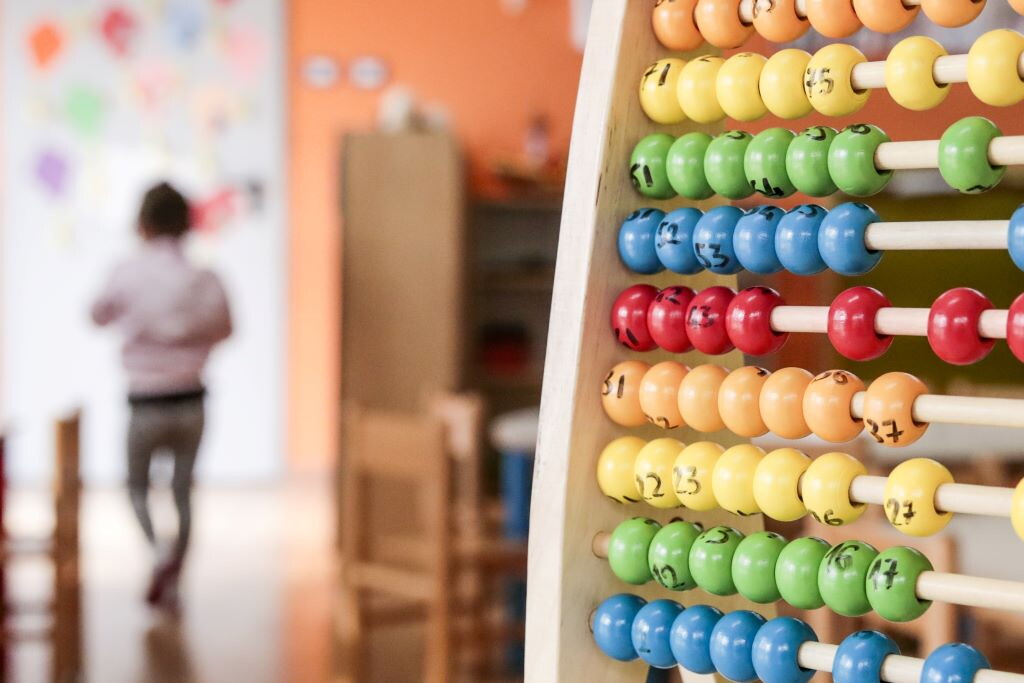 Bimbo morto all'asilo nell'Aretino: cinque indagati, tra cui una maestra