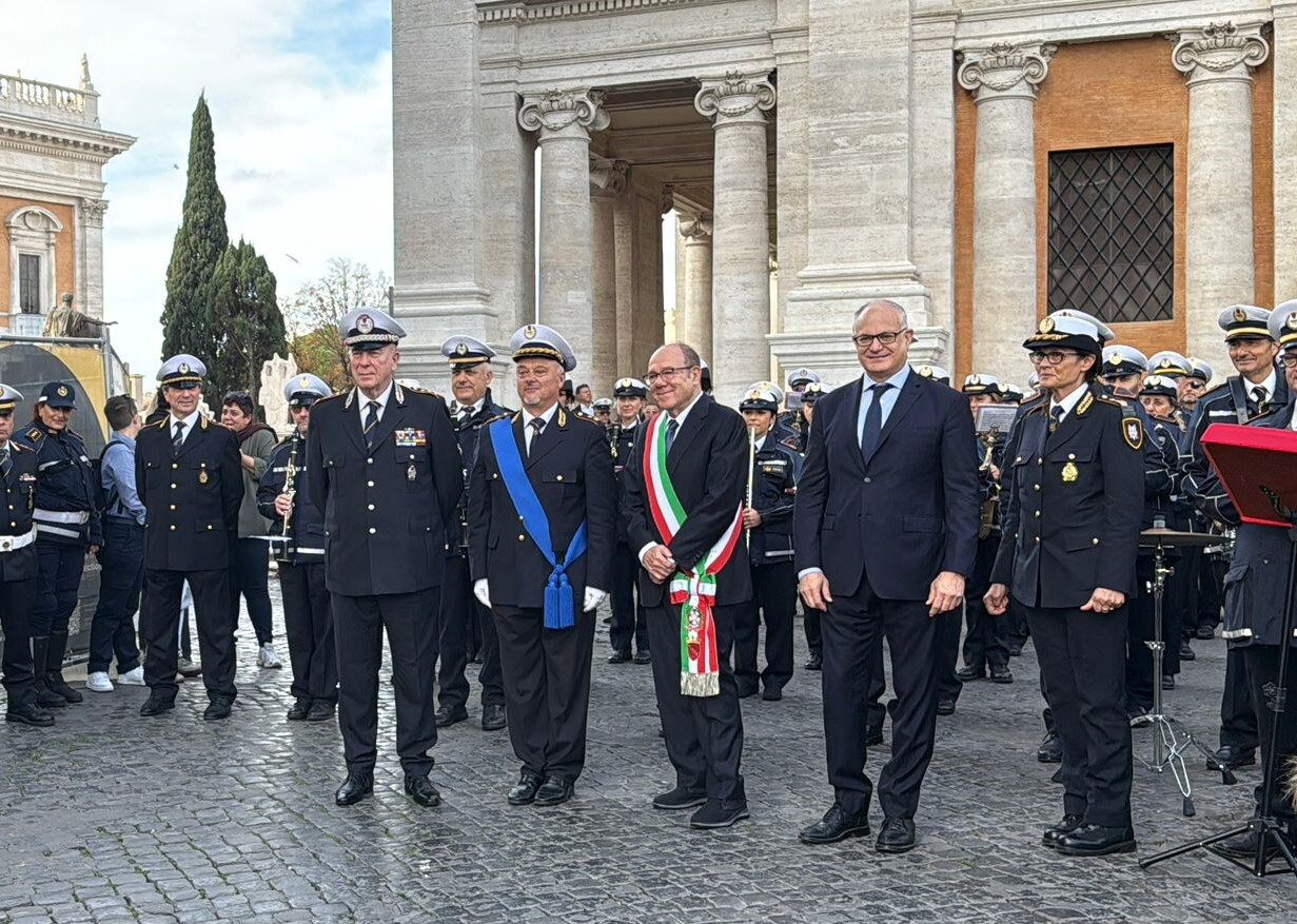 Verdone sindaco a Gualtieri: "Adesso ti comando"