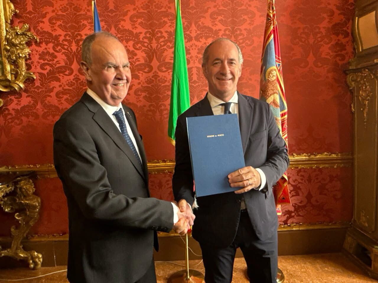 Autonomia, Calderoli e Zaia siglano la pre-intesa per il Veneto: "Giornata storica"