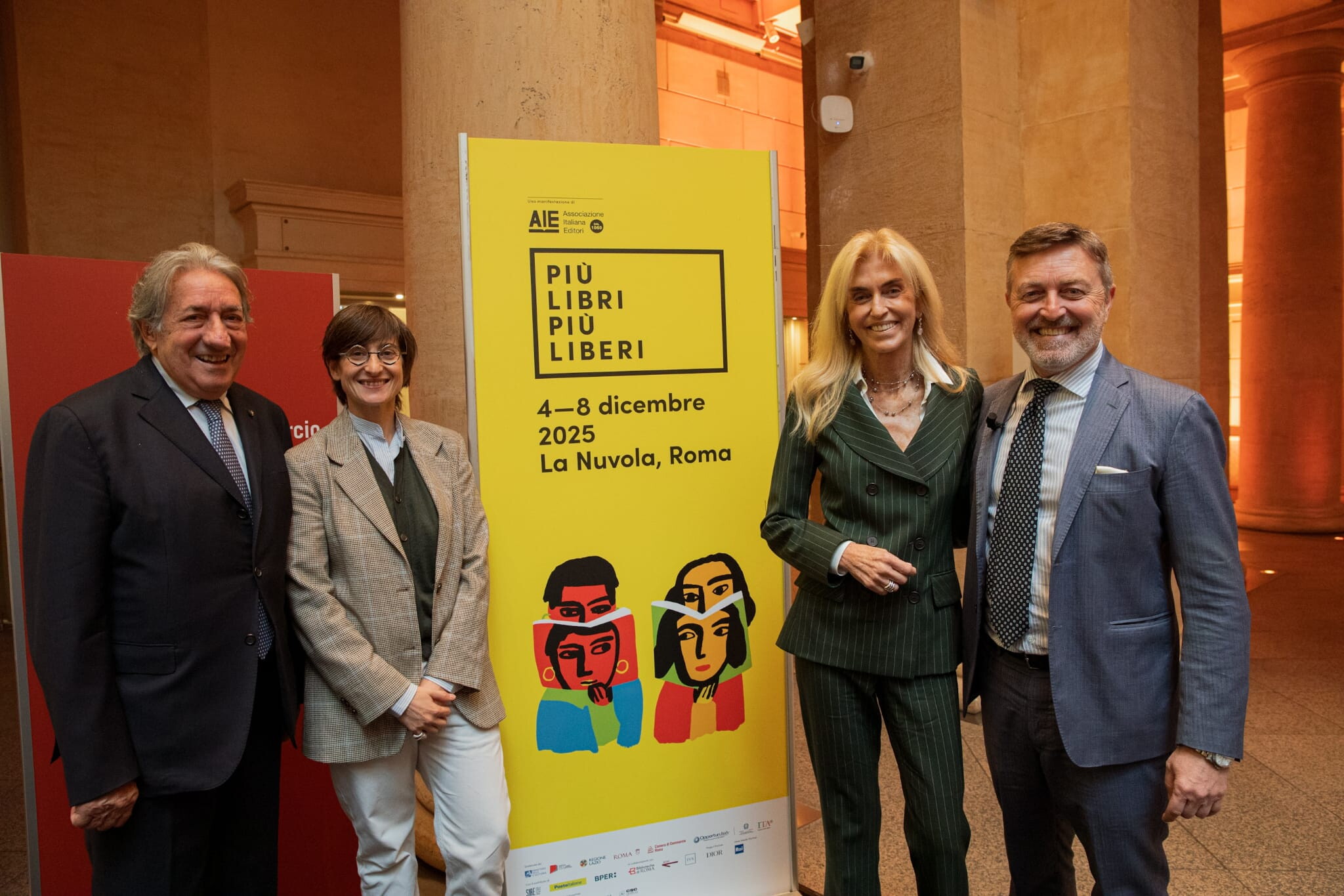 Torna la fiera Più Libri Più Liberi: l'ultima con a timone Chiara Valerio e Jovanotti superstar