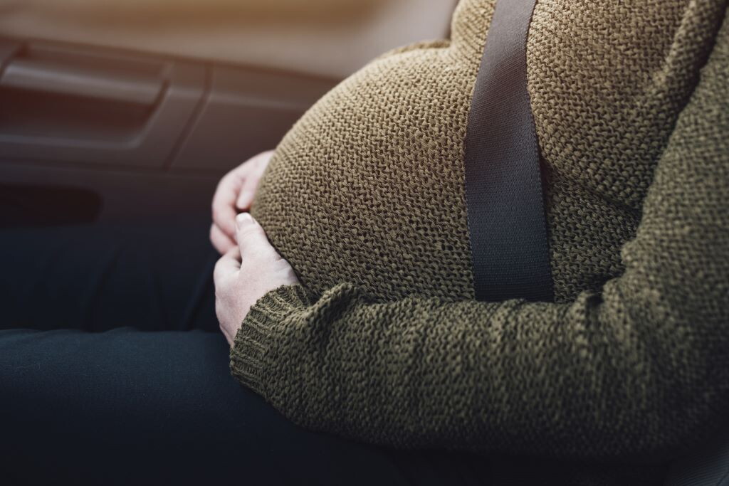 "Le ondate di calore aumentano i rischi di parto pretermine"