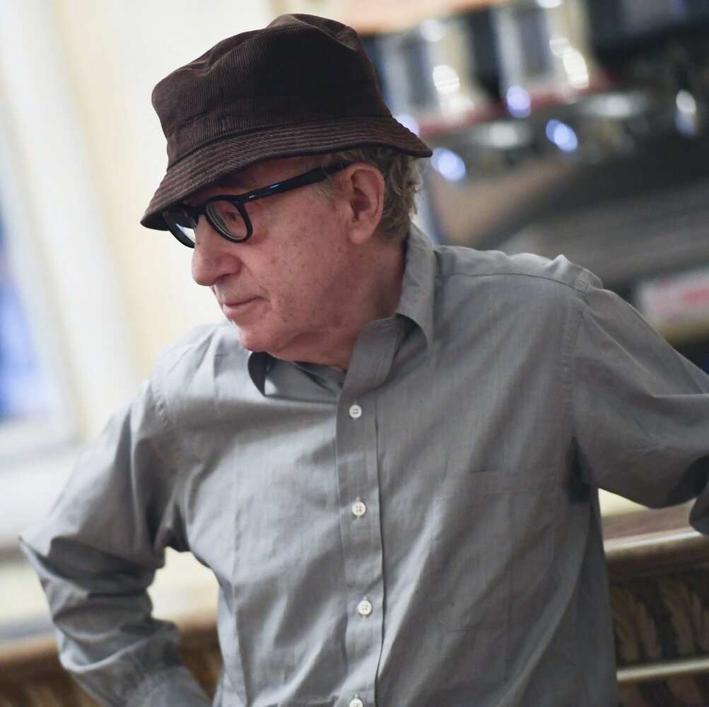 Woody Allen turns 90, between jazz, films and clarinet