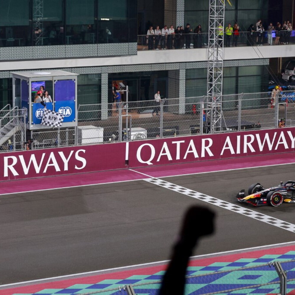 Verstappen triumphs in Qatar. The F1 title is decided in Abu Dhabi