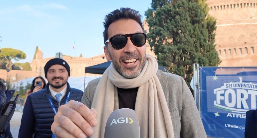 Buffon, "Meloni rappresenta l'Italia nel modo migliore"