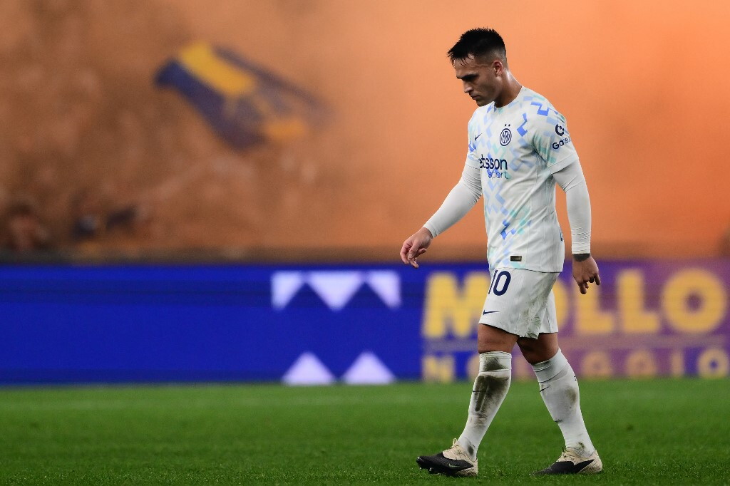 L’Inter batte il Genoa 2-1 e torna al comando: decisivi Bisseck e Lautaro