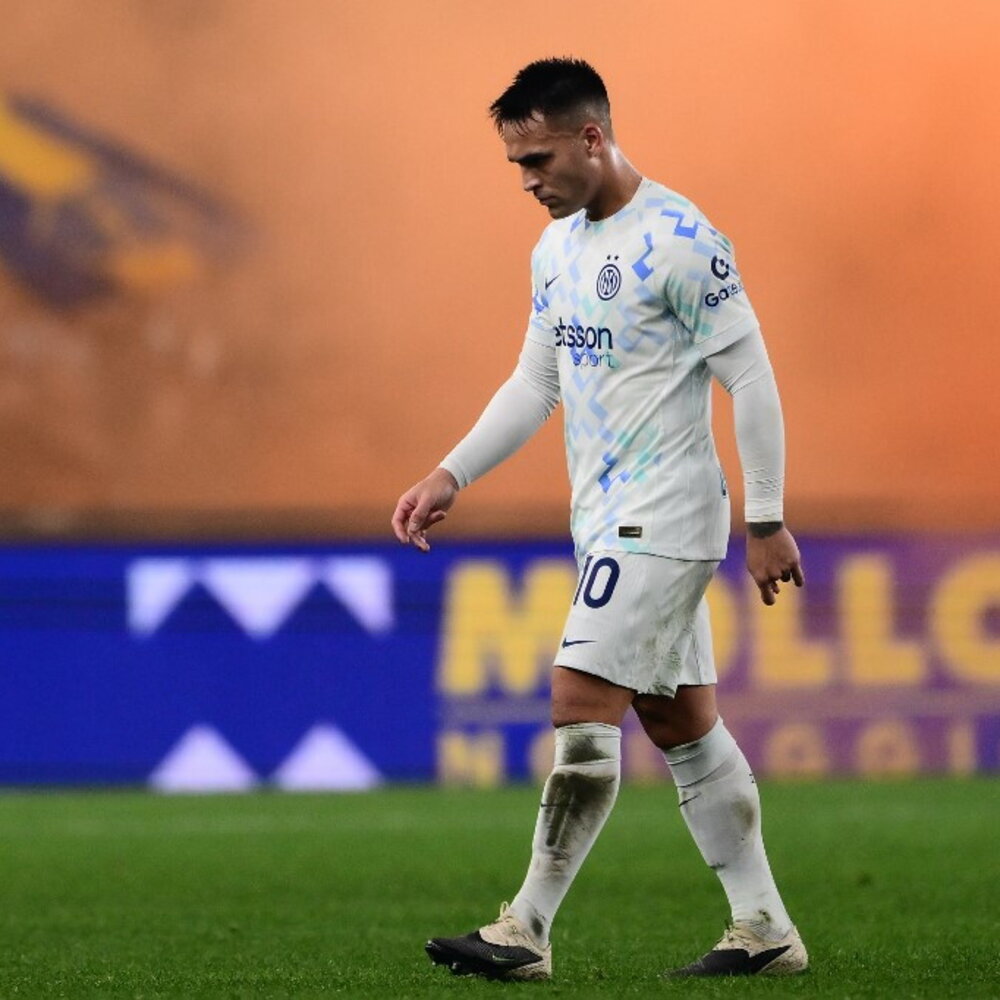 Inter beat Genoa 2-1 and are back in command: Bisseck and Lautaro were decisive