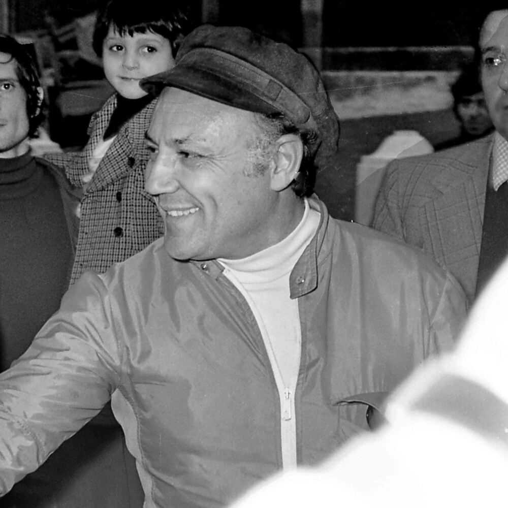 Claudio Villa on a stamp. The hundred years of ‘Reuccio’