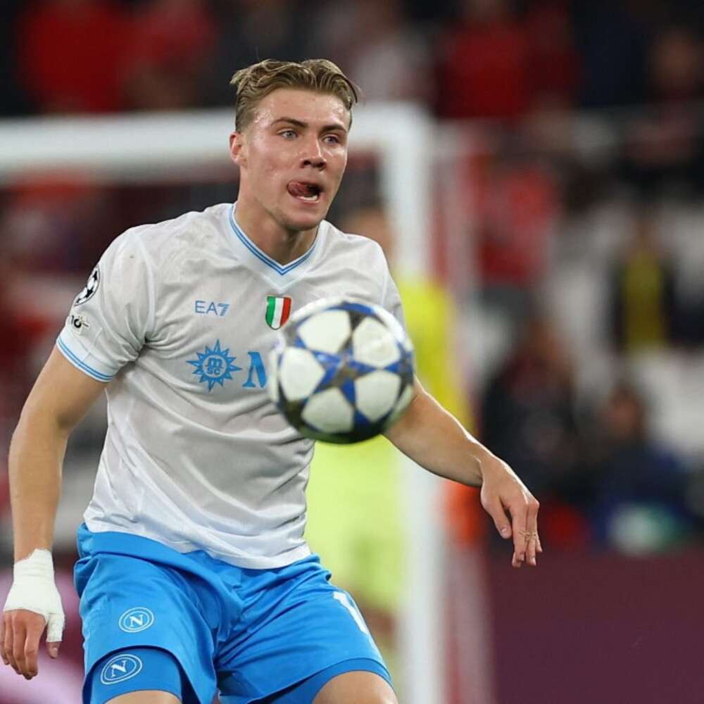 Napoli beats Cremona, double from Hojlund