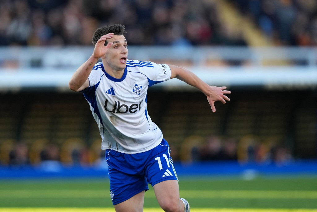 Il Como vince a Pisa (3-0) e respira aria di Europa