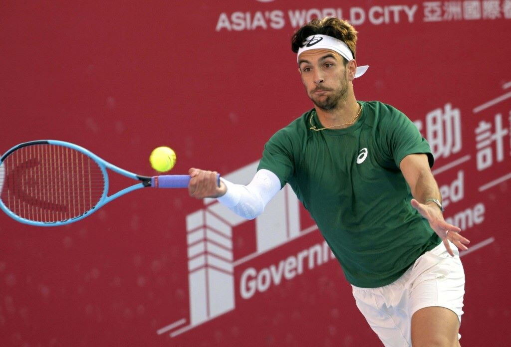 Musetti 'tradito' dal braccio, Bublik trionfa a Hong Kong