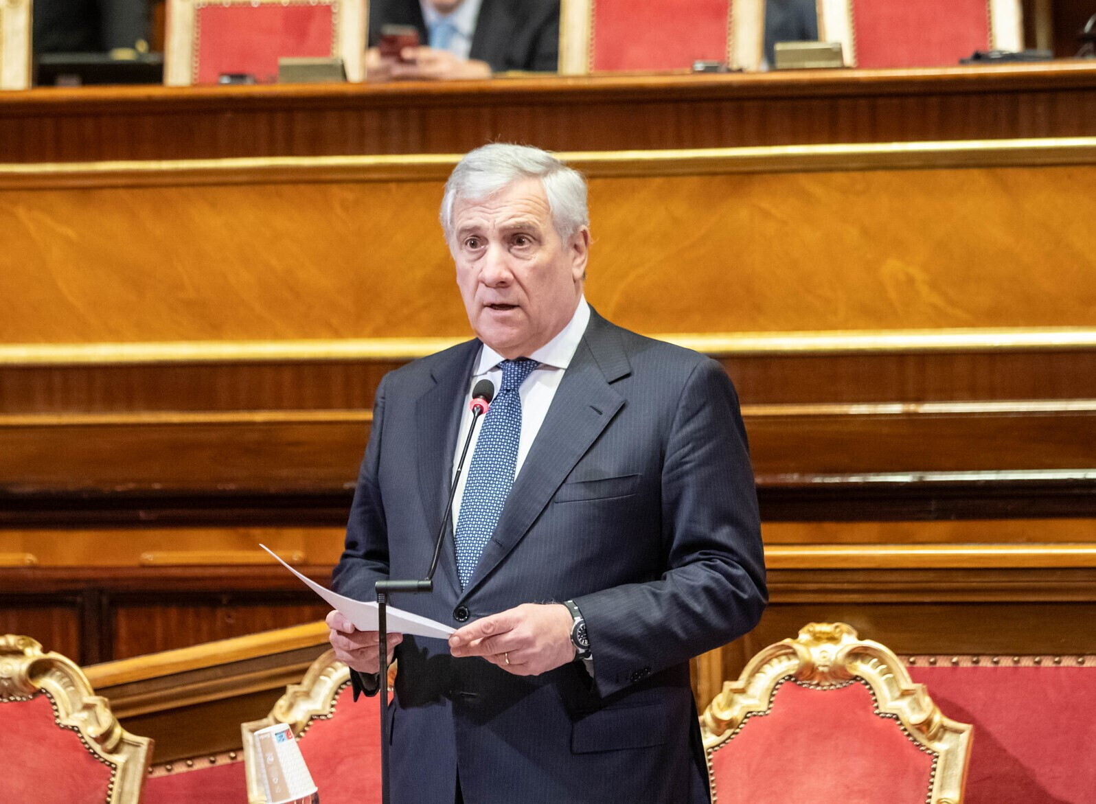 Tajani: "Premiamo l'eroe che ha bloccato l'aggressore" di Modena