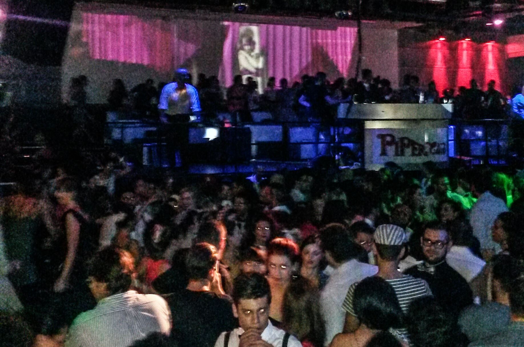 Sigilli al Piper di Roma: violazioni su sicurezza e capienza