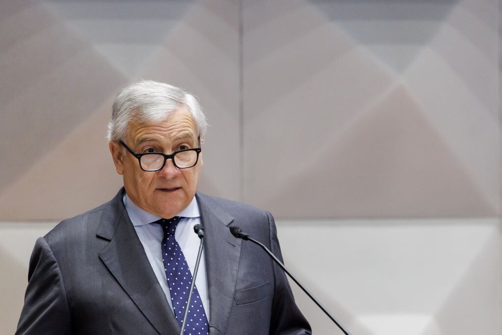 Tajani: "Buonsenso e dialogo prevarranno. Italia si pone come Paese mediatore"