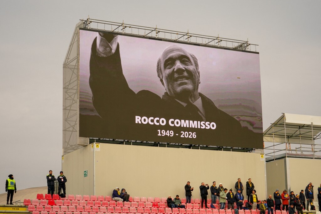 Fiorentina vince per Commisso: 2-1 al Bologna con dedica speciale