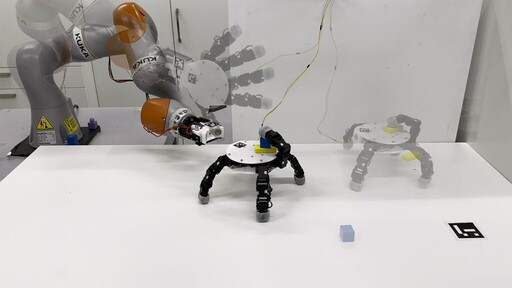 Mano robotica si stacca dal braccio per afferrare oggetti