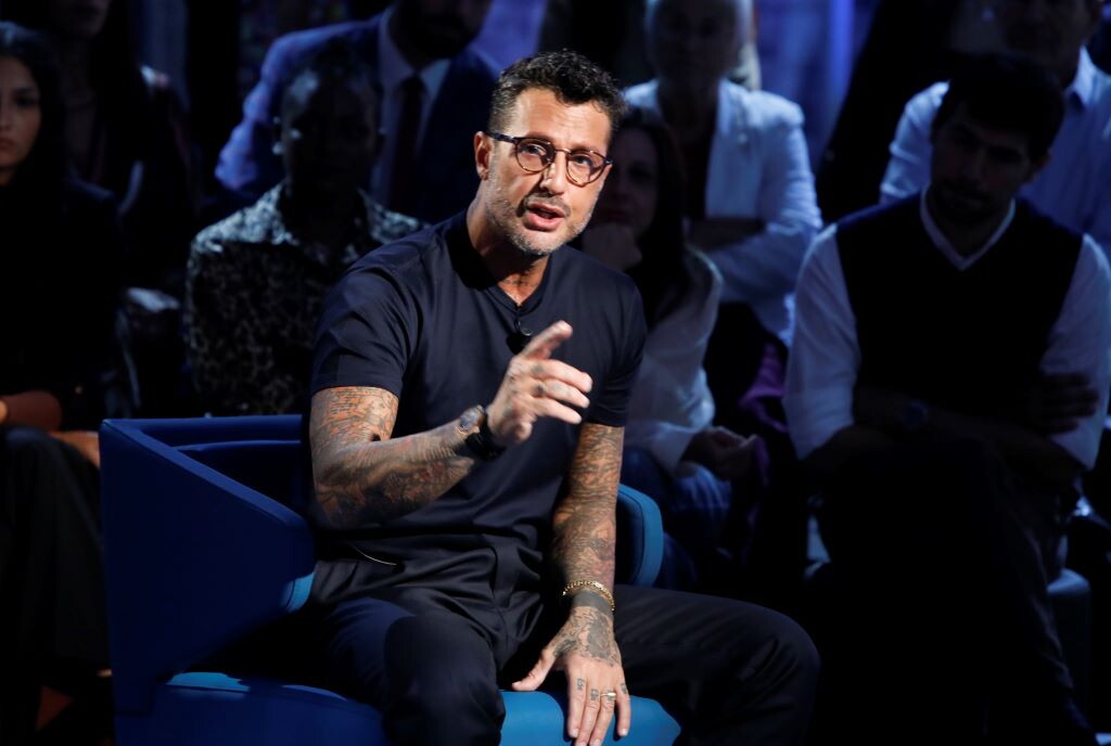 "Fermatelo", Signorini e Mediaset denunciano Corona. L'ex fotografo, "ormai è guerra"