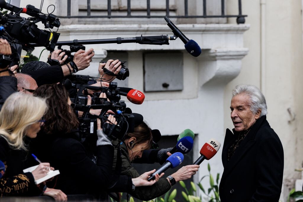 L'ultimo saluto a Valentino. Giammetti: "Si è spento nel sonno, non ha sofferto"