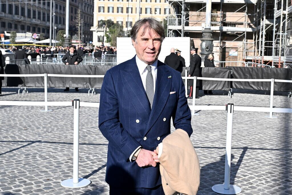 Valentino e lo sconto. Giammetti smentisce Cucinelli: "Non lo conosceva"