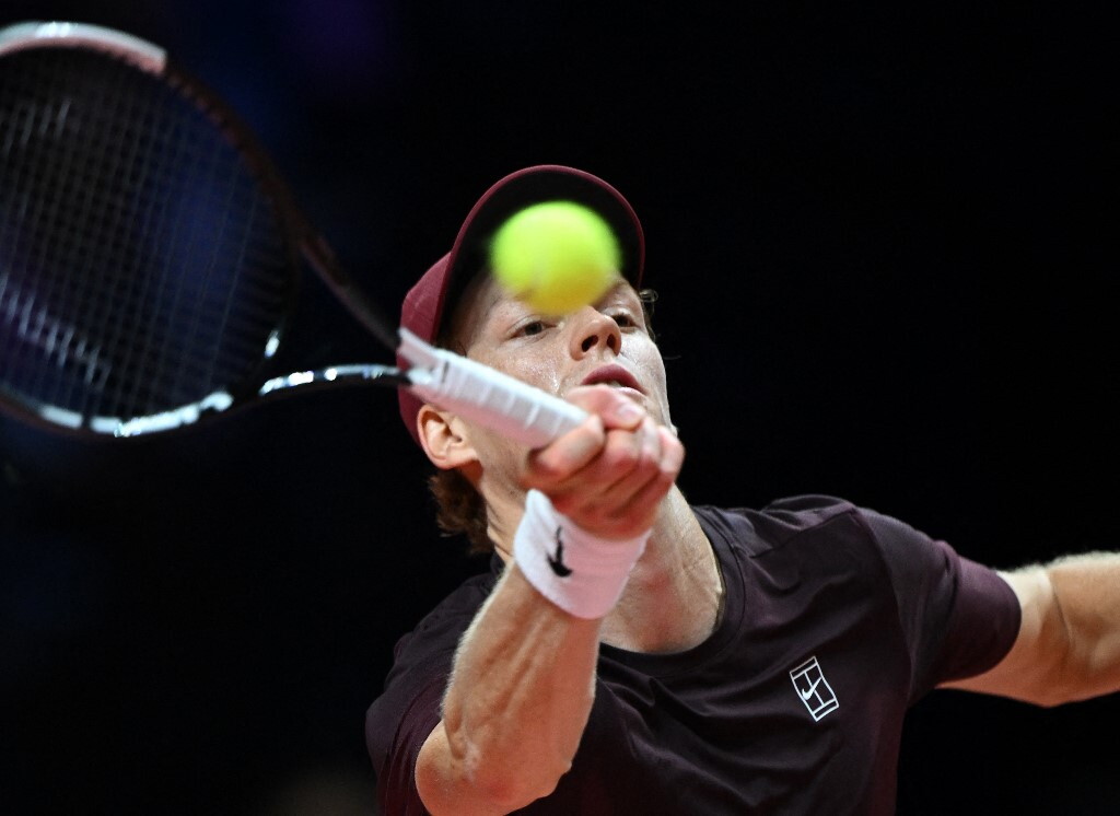 Australian open: Sinner batte anche il caldo e i crampi, sarà derby italian