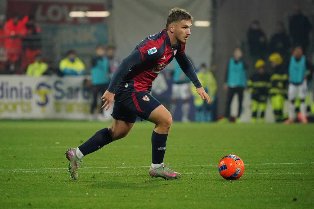 La Fiorentina scivola in casa 2-1. Il Cagliari 'vede' la salvezza