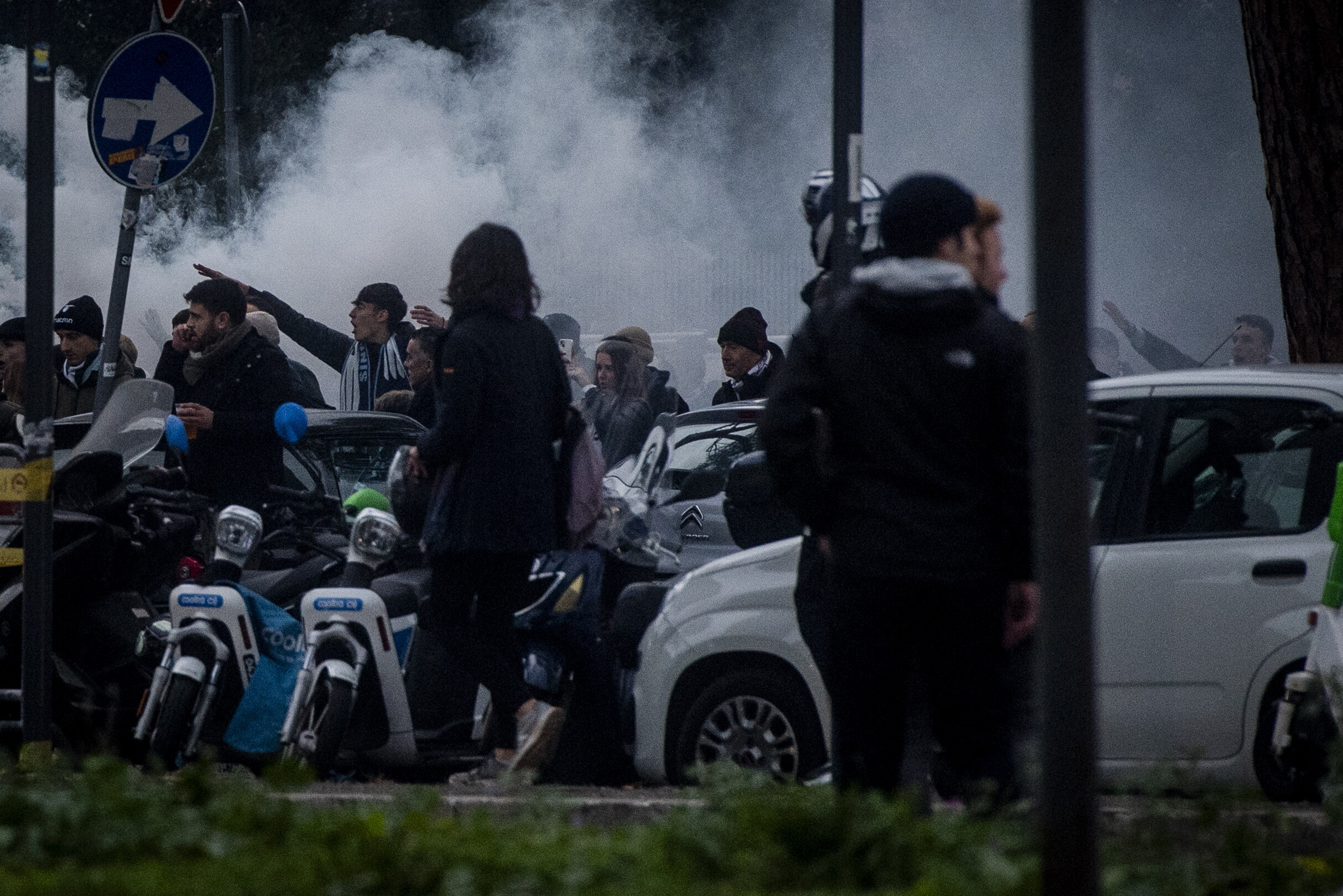 Tensioni tra tifosi, bloccati 80 ultrà laziali