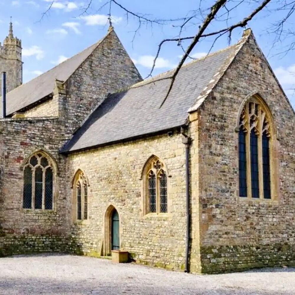 Creepy restoration: they find 80 skeletons under the floor of the dream house