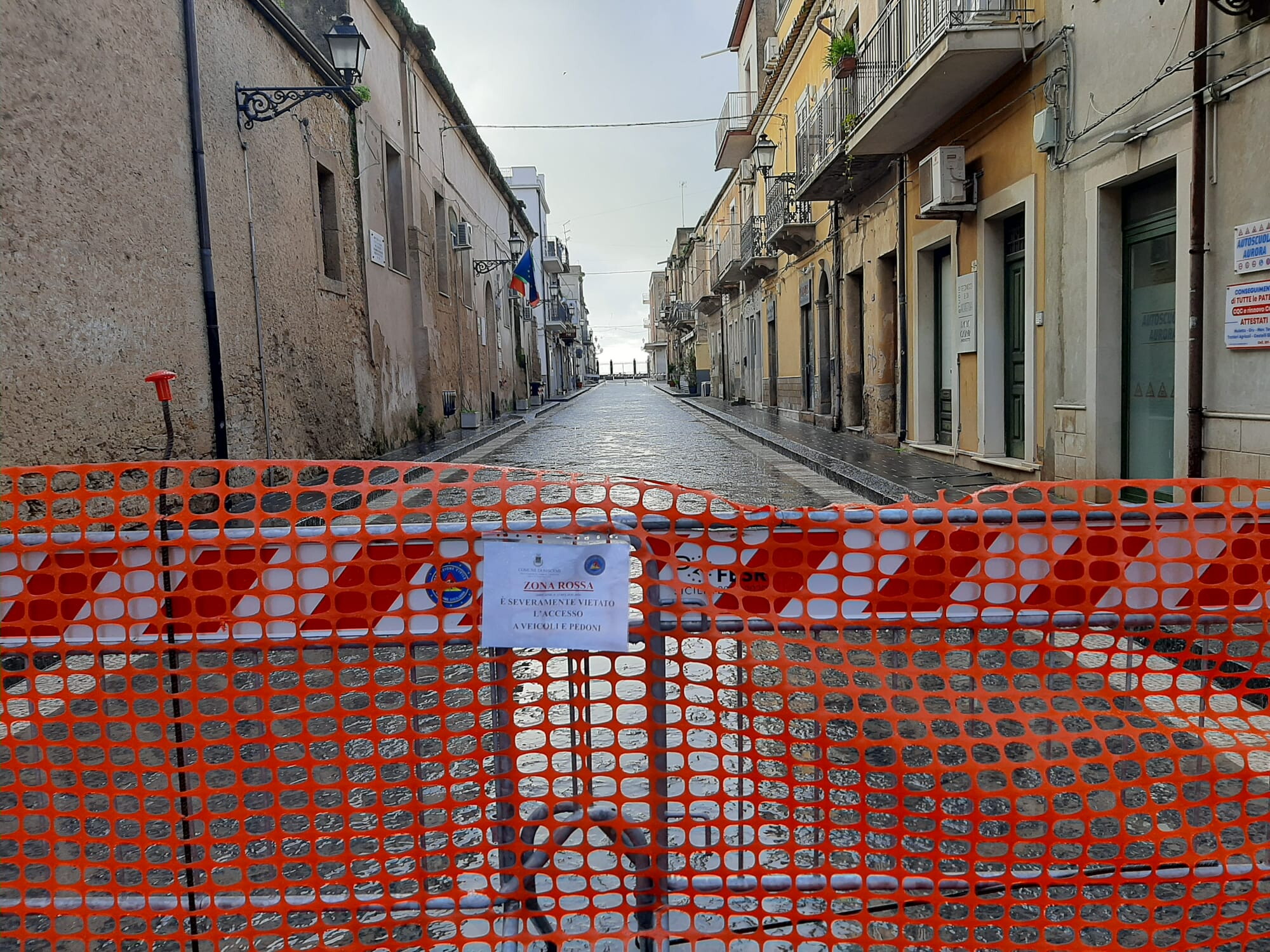 A Niscemi riaprono le scuole