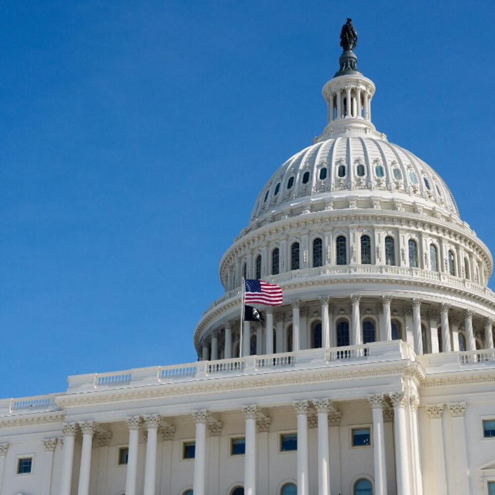 USA, the House approves the budget: the shutdown ends