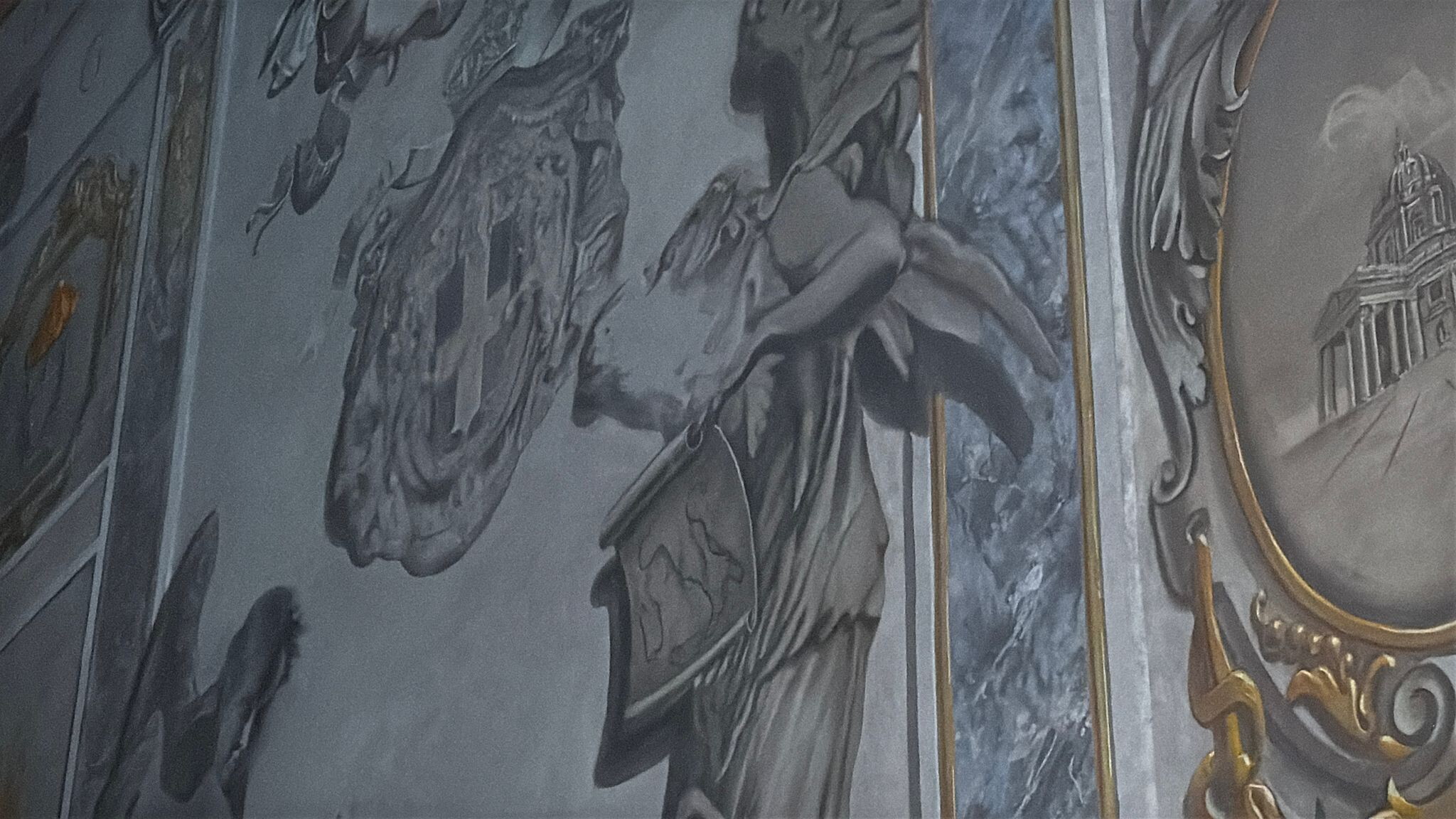 Cancellato il volto dell'angelo con l'immagine di Giorgia Meloni [VIDEO]