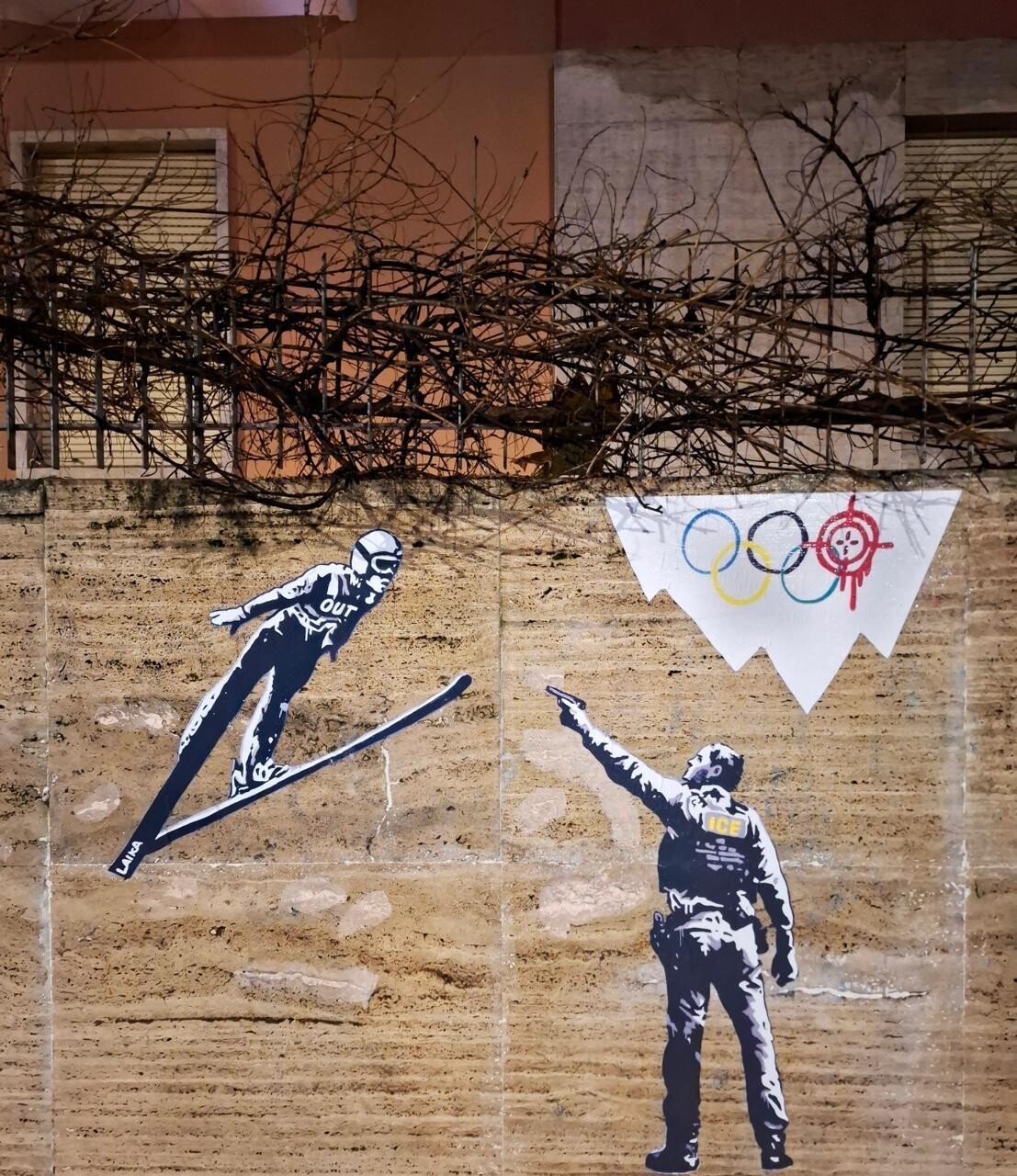 Laika contro l'Ice: "Fuori dai Giochi", l'opera-denuncia davanti al Coni