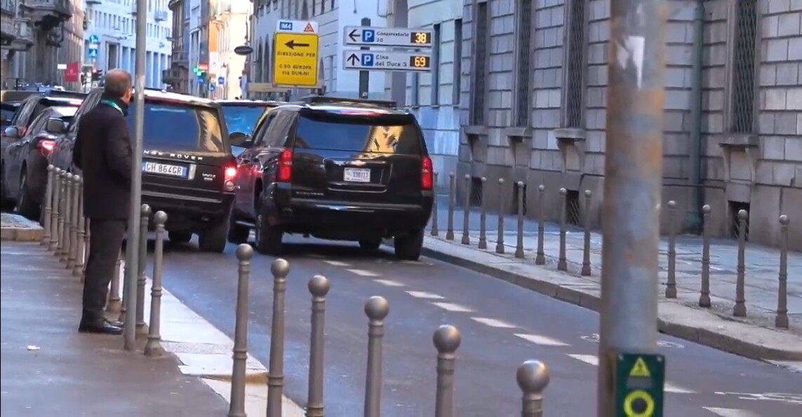 Diplomazia e sport, J. D. Vance 'occupa' Milano