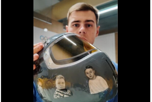 Vietato casco con foto atleti ucraini uccisi, "tradimento del Cio"