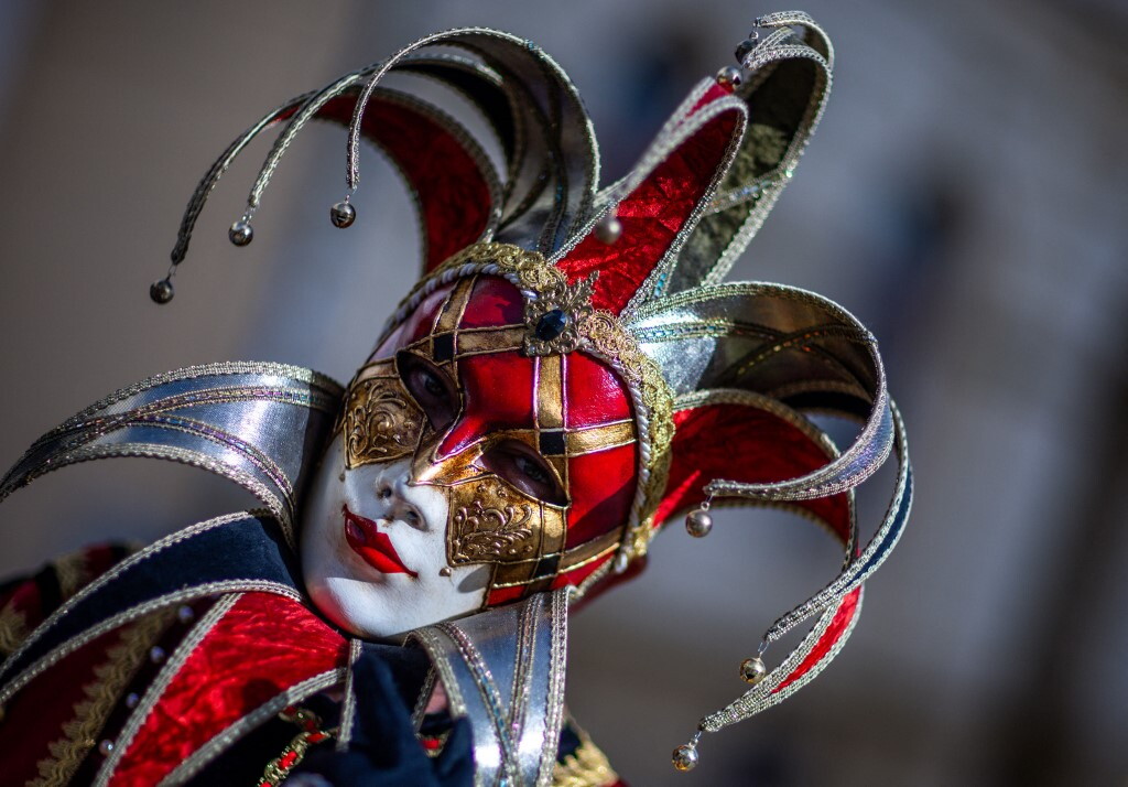 Frappe, maschere e viaggi: a quanto ammonta il giro d'affari del Carnevale