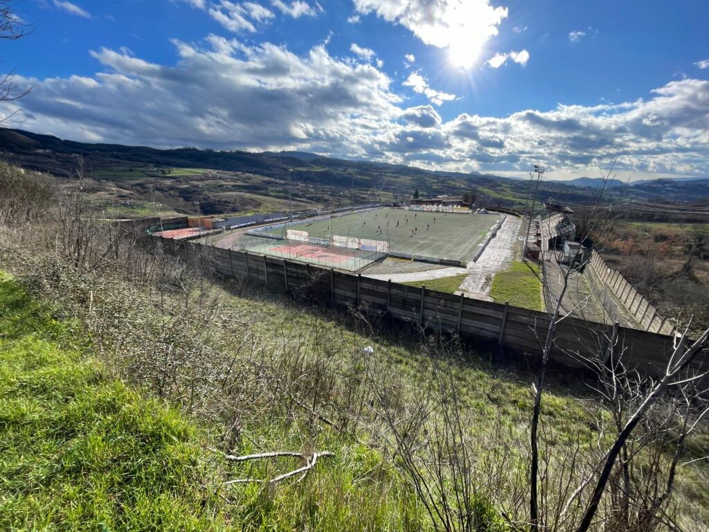 Avigliano, il manto del (vecchio) campo sportivo sarà regalato ai cittadini